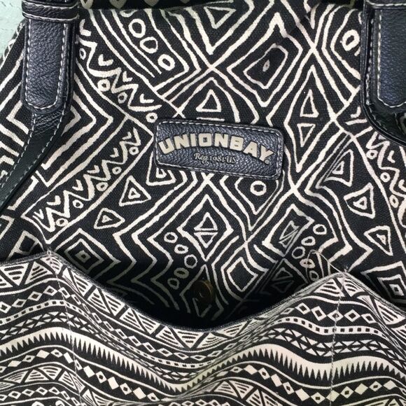 Unionbay Tribal Bag Never Used - Picture 9 of 16